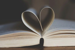 ハートの形の本